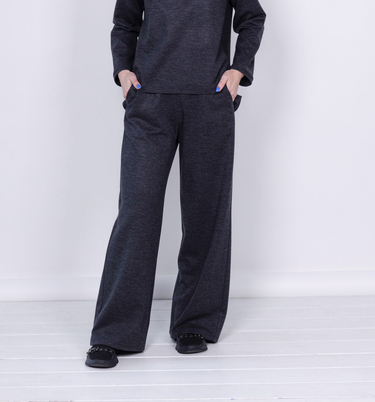 Pia Black Wool Wide-Leg Pants — view 5