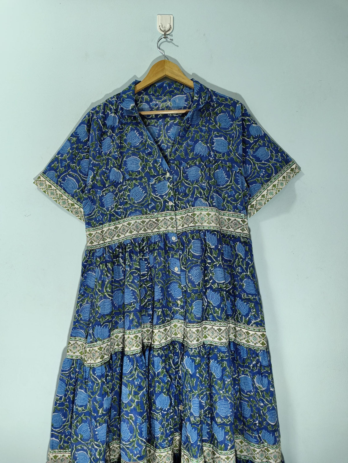 Vivi Blue Cotton Tiered Midi Dress — view 3